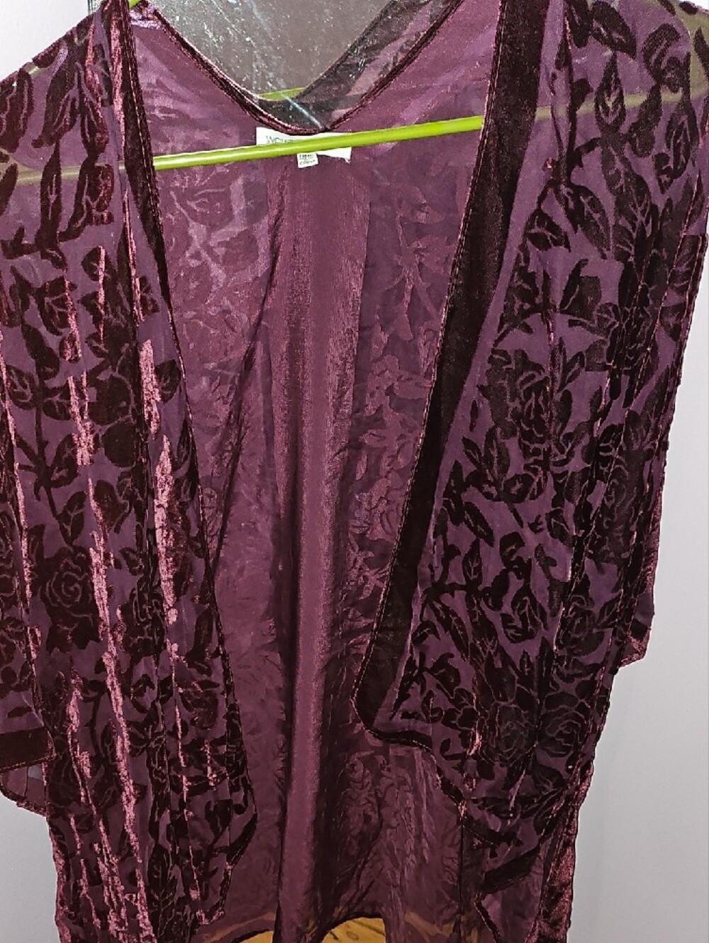 Woven Heart Burgundy Velvet Burnout Kimono Robe - Picture 3 of 3